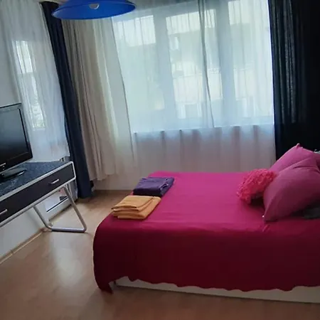 Lägenhet Апартамент Цвети Варна 90Кв.М. 3Стаен До 7 Човека Varna